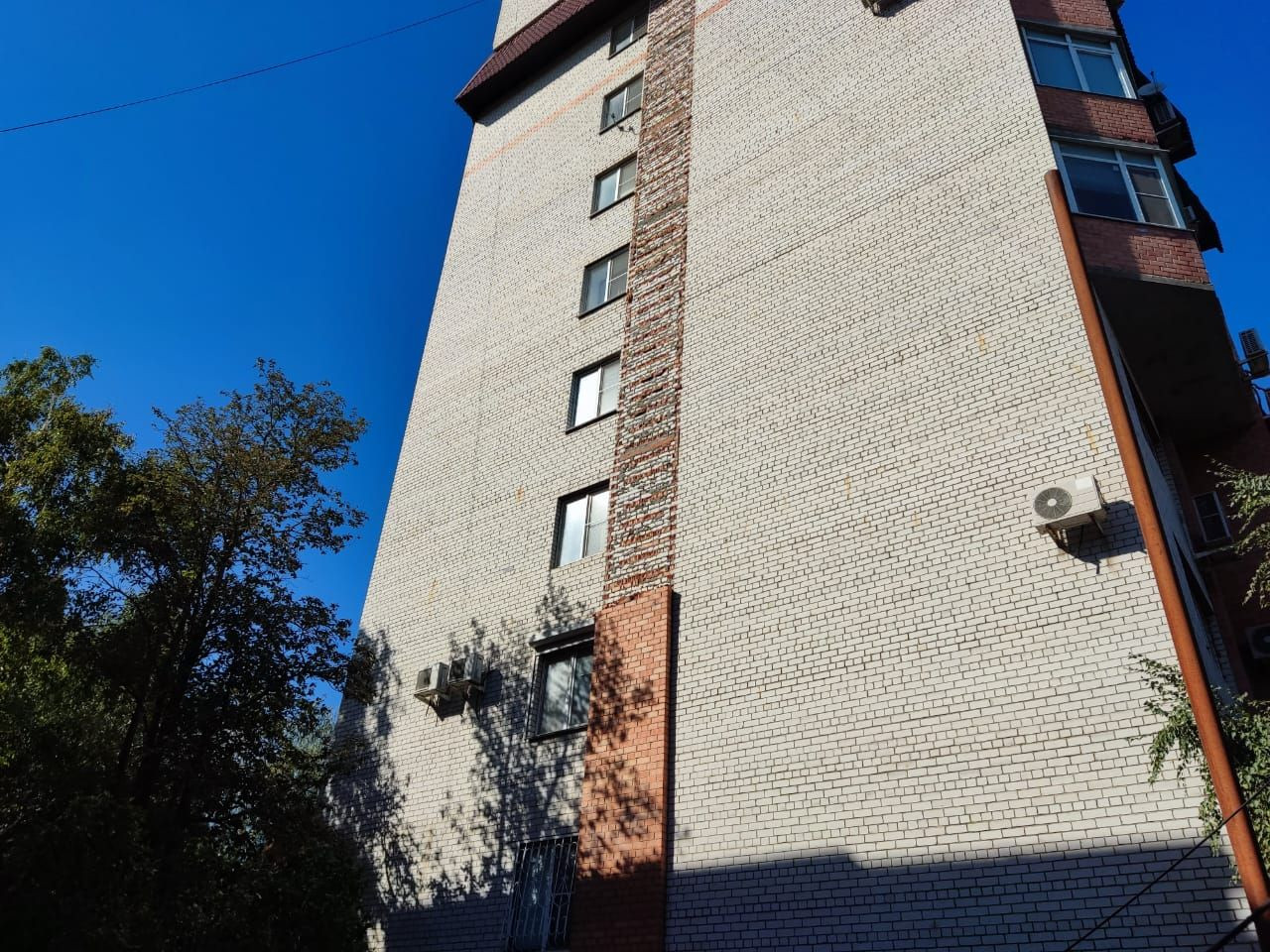 Фасад дома на улице Доваторцев в Ставрополе восстановит управляющая компания