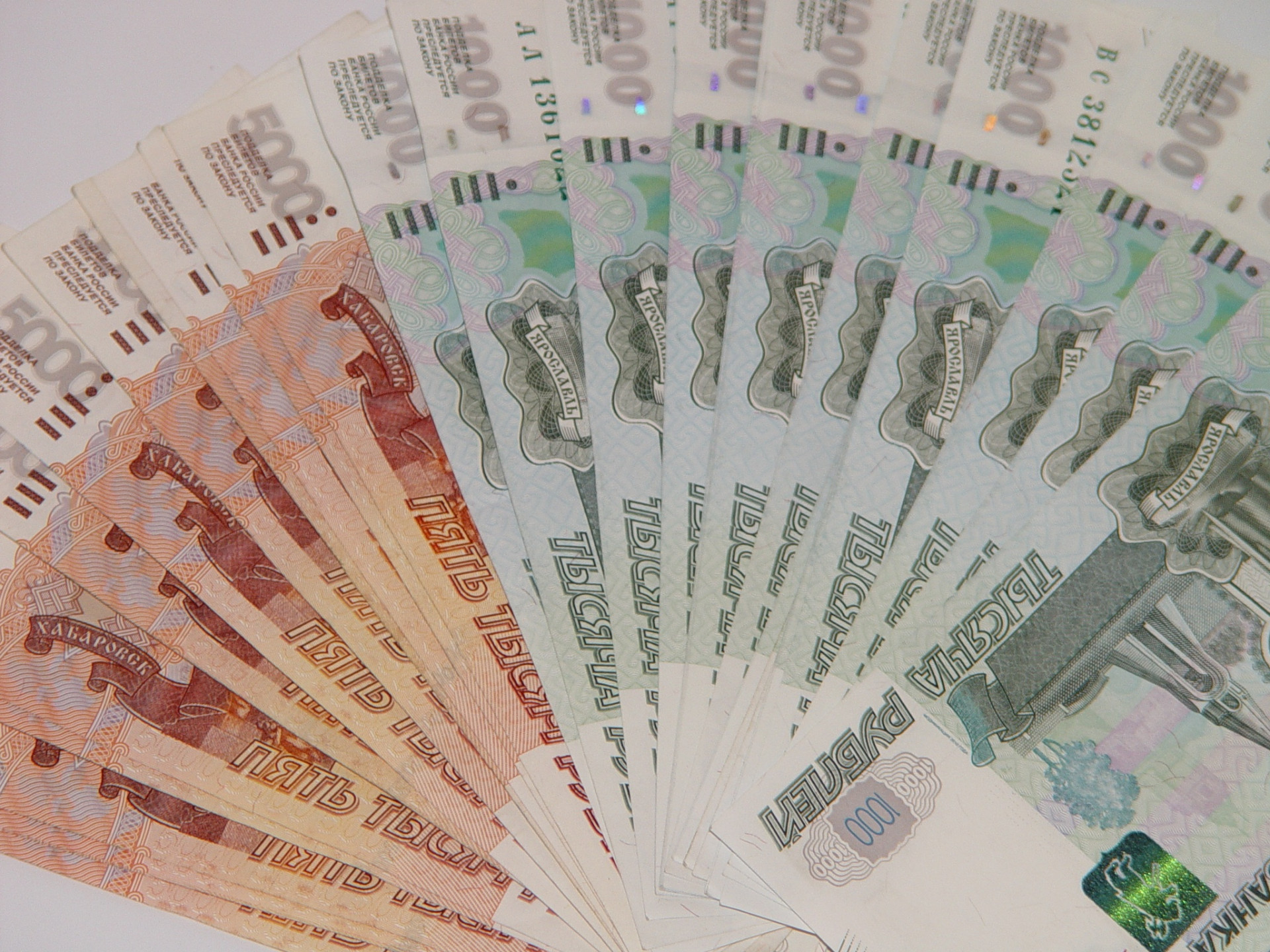 1 млн рублей штрафа выплатит директор организации за взятку полицейскому в Ставрополе