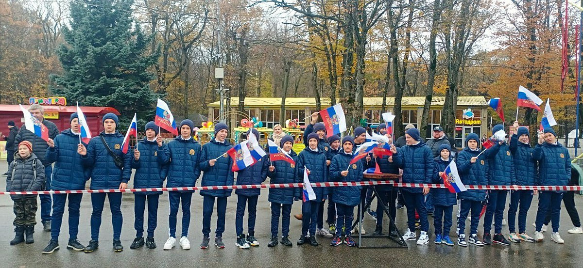 Более 200 юных жителей Ставрополя приняли участие в праздничной эстафете