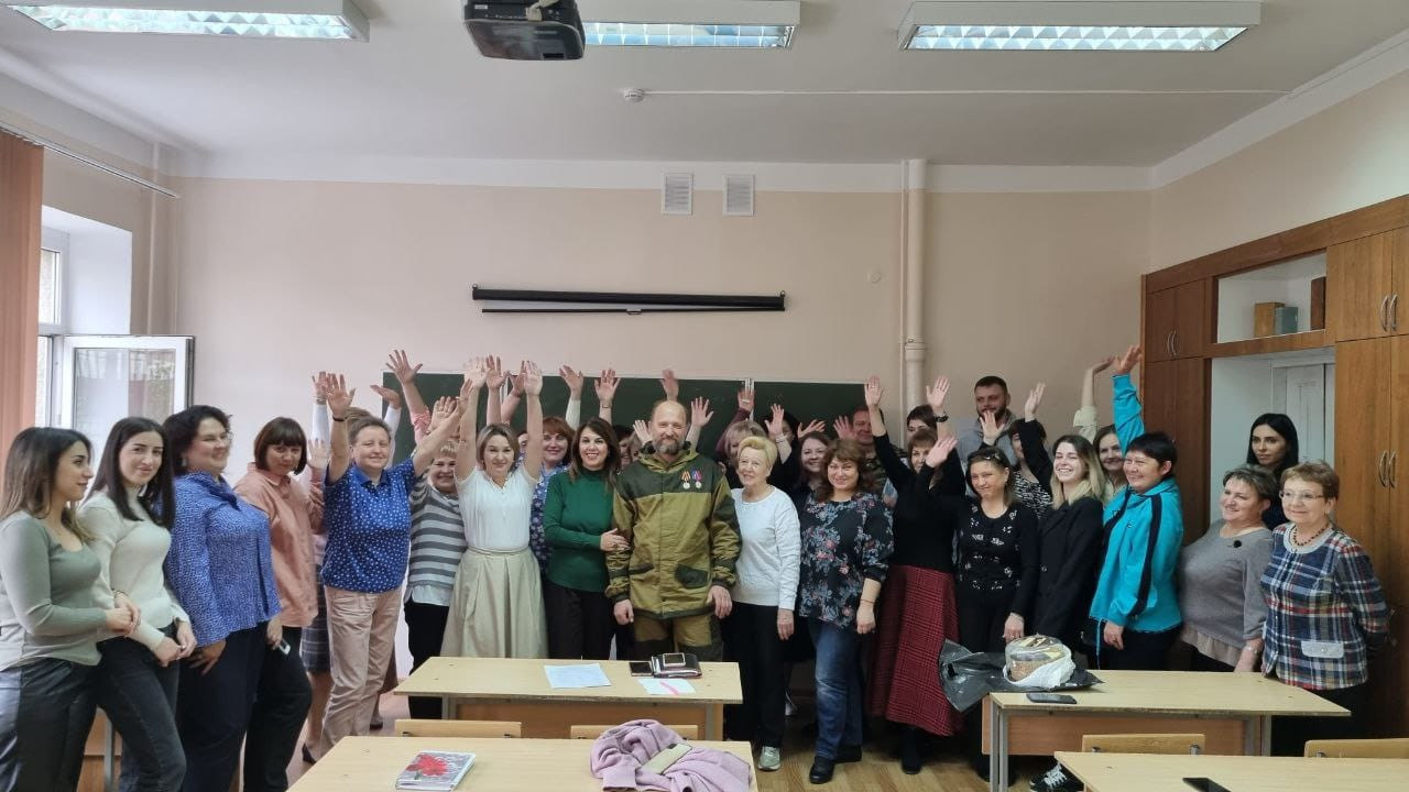 За проявленное на СВО мужество учителя из Кисловодска наградили медалью