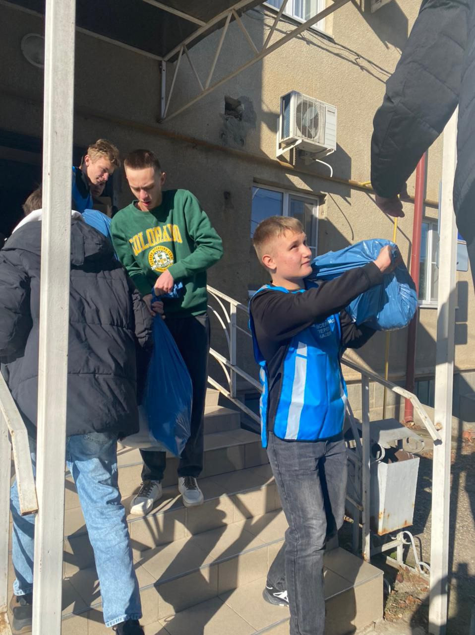 В Новоалександровском округе собрали две тонны макулатуры
