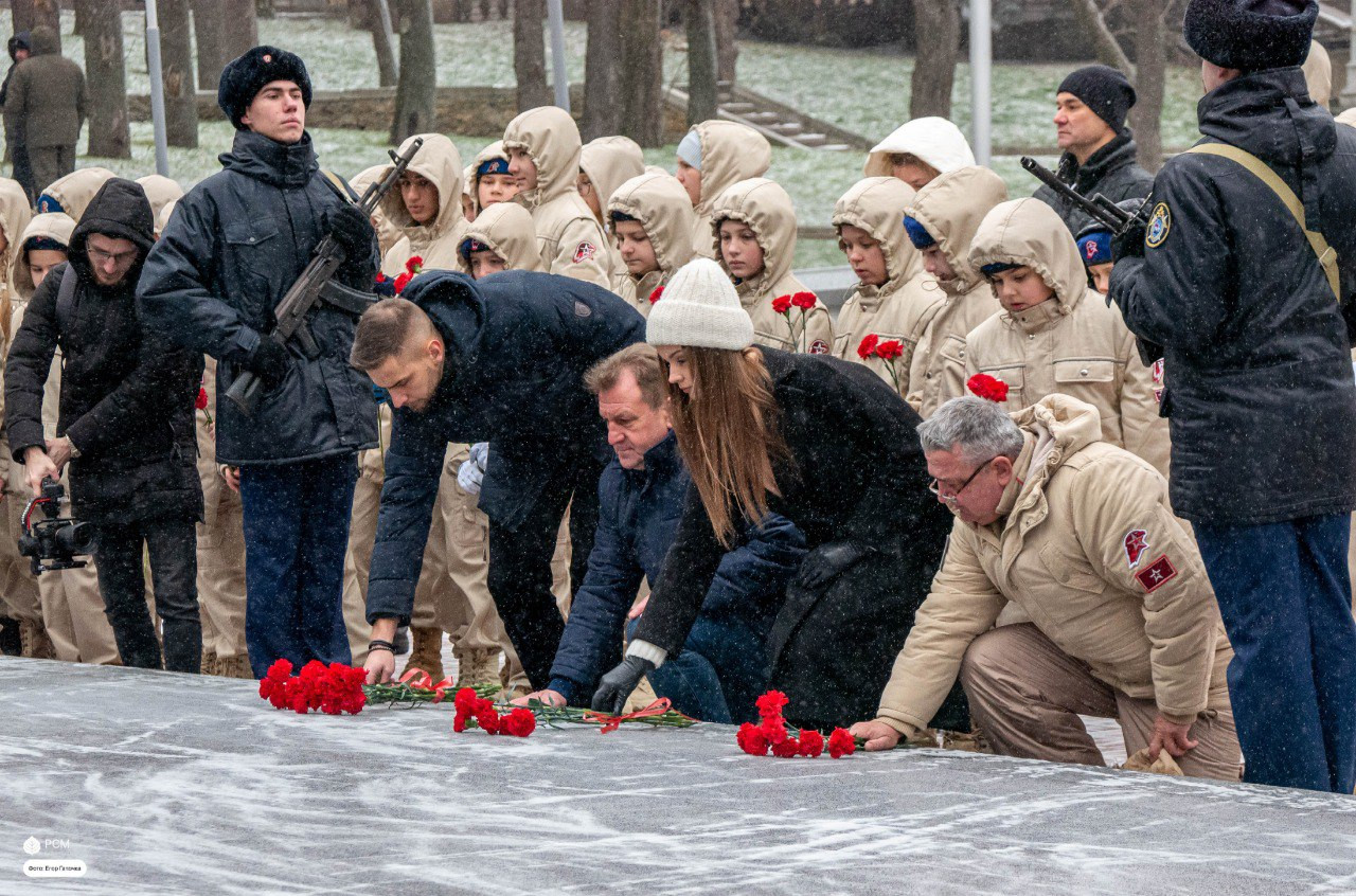 Память погибших воинов почтили в Ставрополе в День Неизвестного Солдата