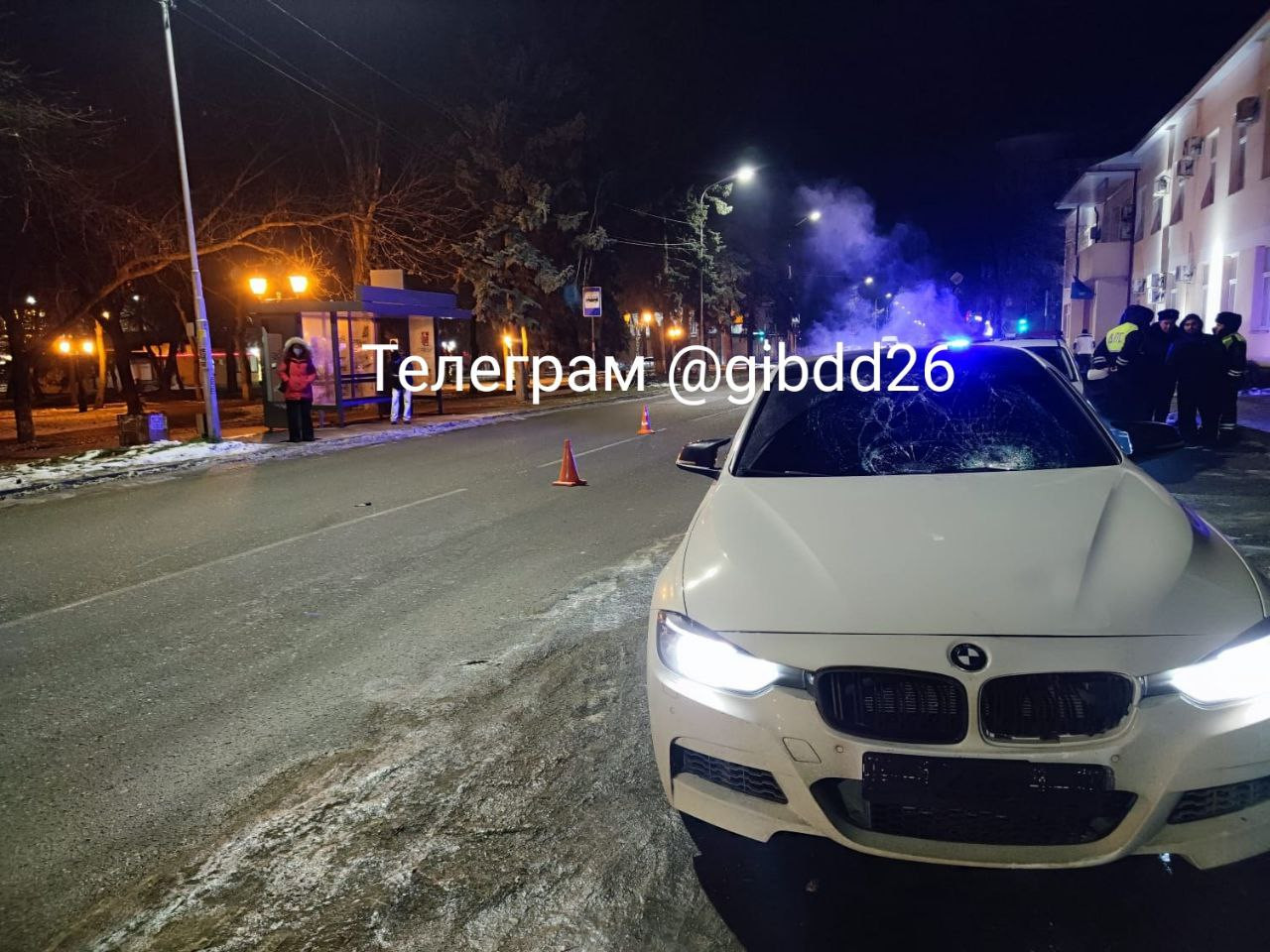 Мать с малышом попали под колеса автомобиля в Пятигорске