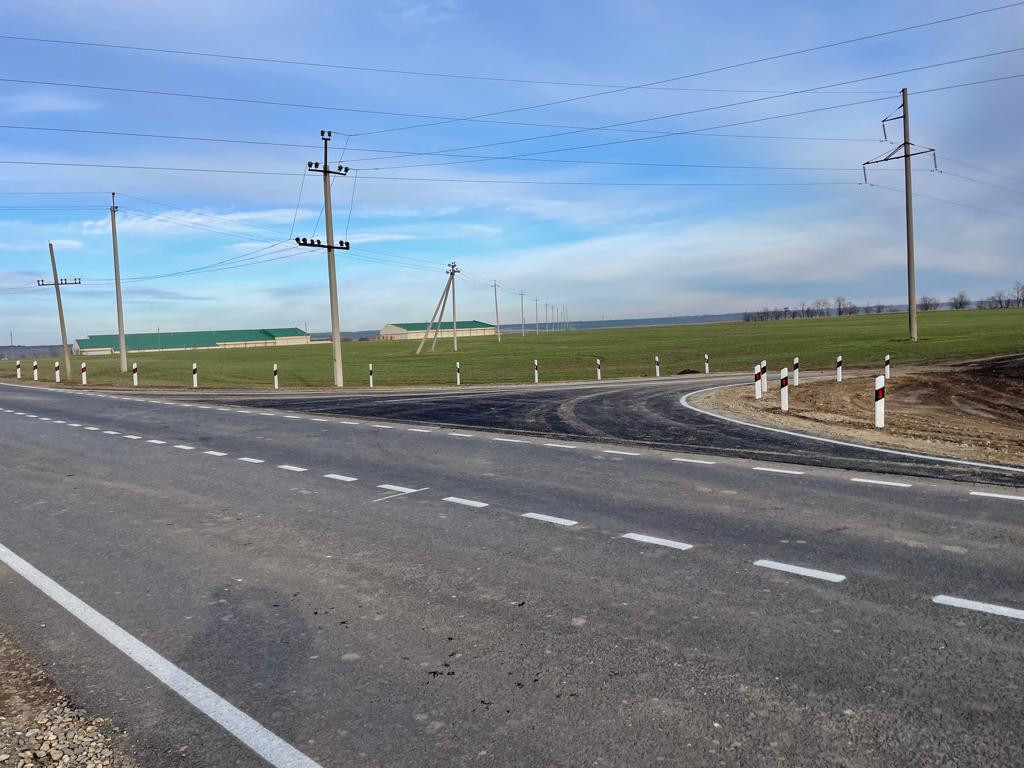 В Красногвардейском округе за 107 млн рублей отремонтировали подъездную дорогу к овощехранилищу