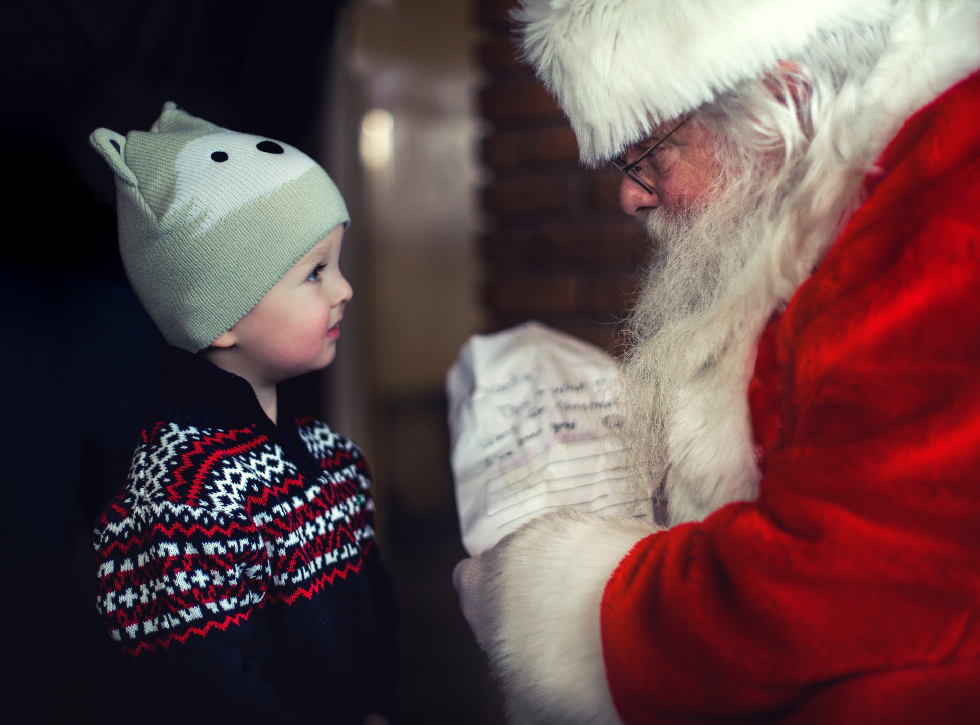 Дед Мороз вновь встречает детей и взрослых на площади Ленина в Ставрополе