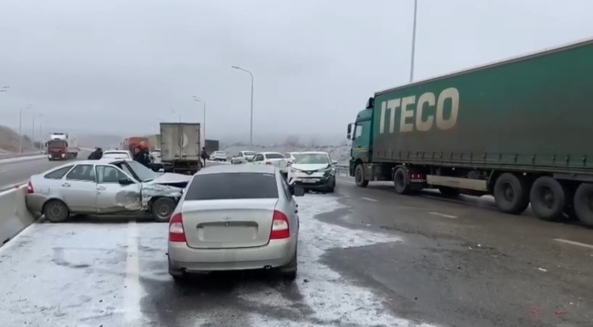 16 ДТП с участием 23 машин произошло на трассе Минеральные Воды  Кисловодск