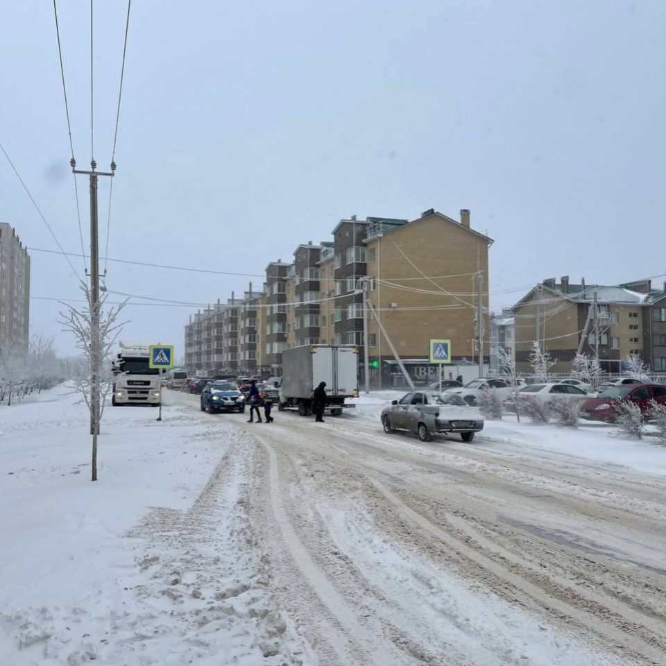 В снежные дни в Ставрополе привлекают к работе дополнительную  снегоуборочную технику | 07.02.2023 | Ставрополь - БезФормата