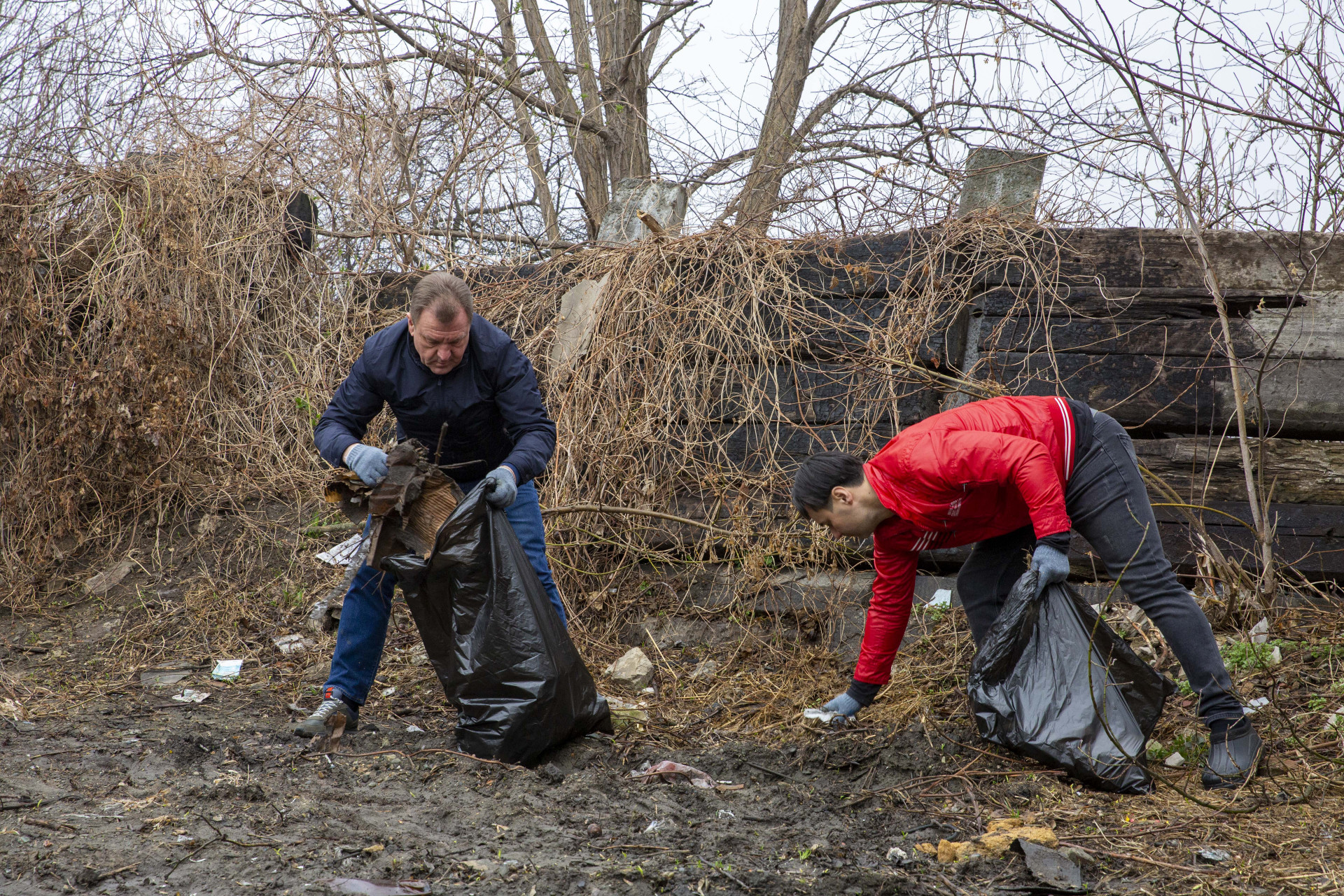 За первые два субботника из Ставрополя вывезли около 130 тонн мусора