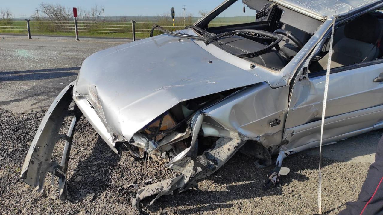 На Ставрополье водитель-лихач попал в ДТП и получил травму головы и рваные раны