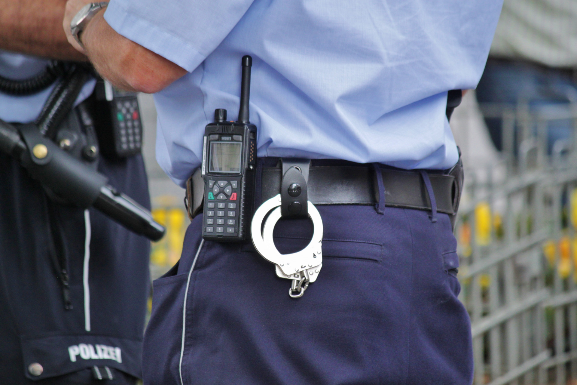 В Буденновском округе полицейский подозревается в превышении полномочий