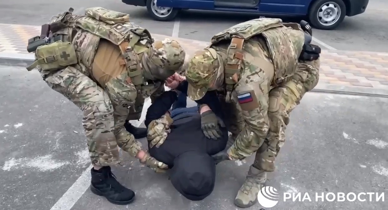ФСБ задержала сторонника ИГИЛ при организации теракта в Минводах
