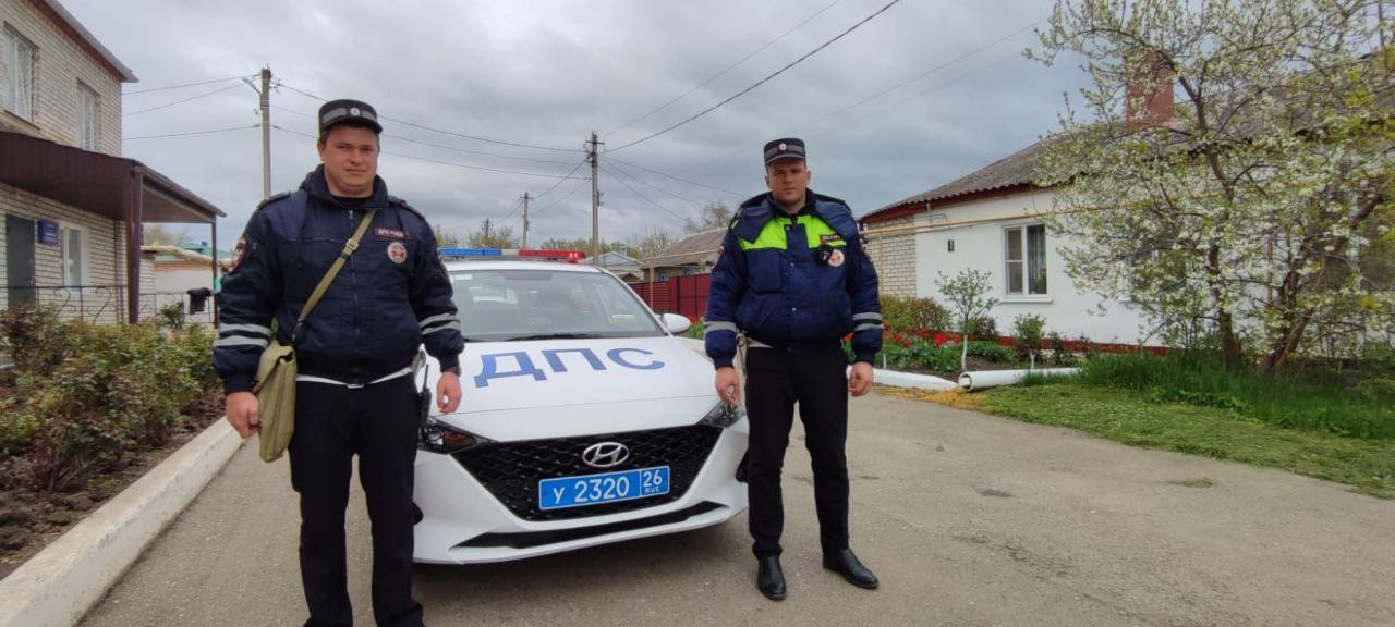 Ставропольские автоинспекторы нашли маму потерявшейся маленькой девочки