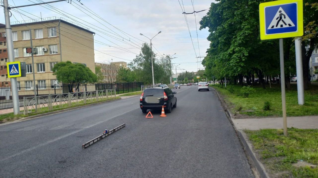 В Ставрополе невнимательный водитель сбил парня и подростка на пешеходном  переходе | 13.05.2023 | Ставрополь - БезФормата