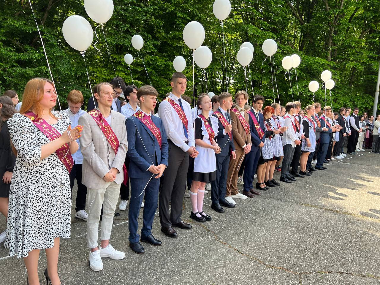 Торжественные линейки прошли у выпускников школ на Ставрополье | 23.05.2023  | Ставрополь - БезФормата