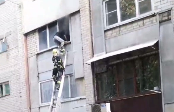 В Ставрополе на ул. Морозова потушили пожар в квартире