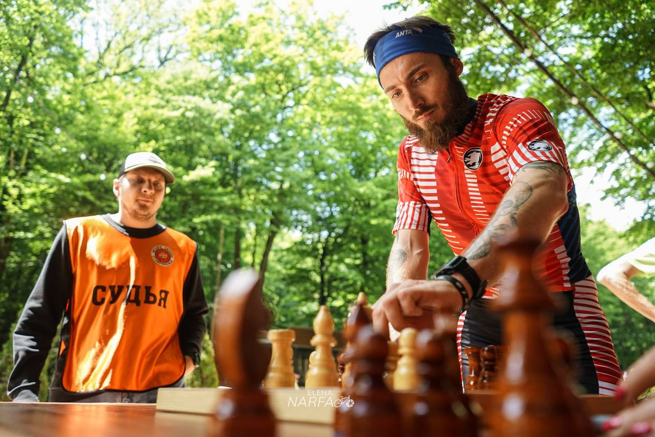 Бегуны-шахматисты поборолись за награды на забеге в парке Победы в Ставрополе