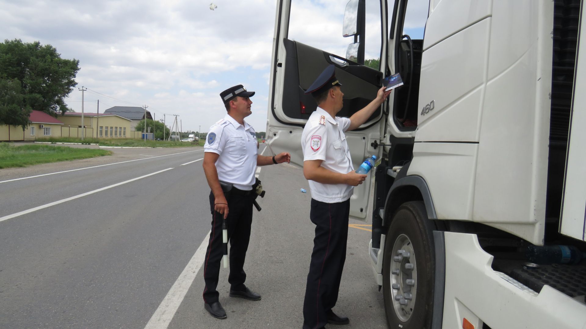 Профилактические мероприятия “Не спи за рулем!” проводят автоинспекторы на  Ставрополье - АТВмедиа