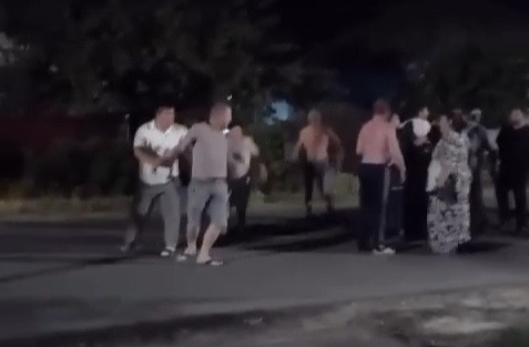 По факту потасовки из-за громкой музыки в Изобильном полиция проводит проверку