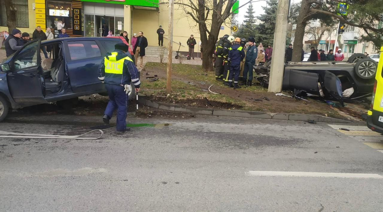 Две машины столкнулись в Ставрополе по вине злостной нарушительницы ПДД |  29.11.2023 | Ставрополь - БезФормата