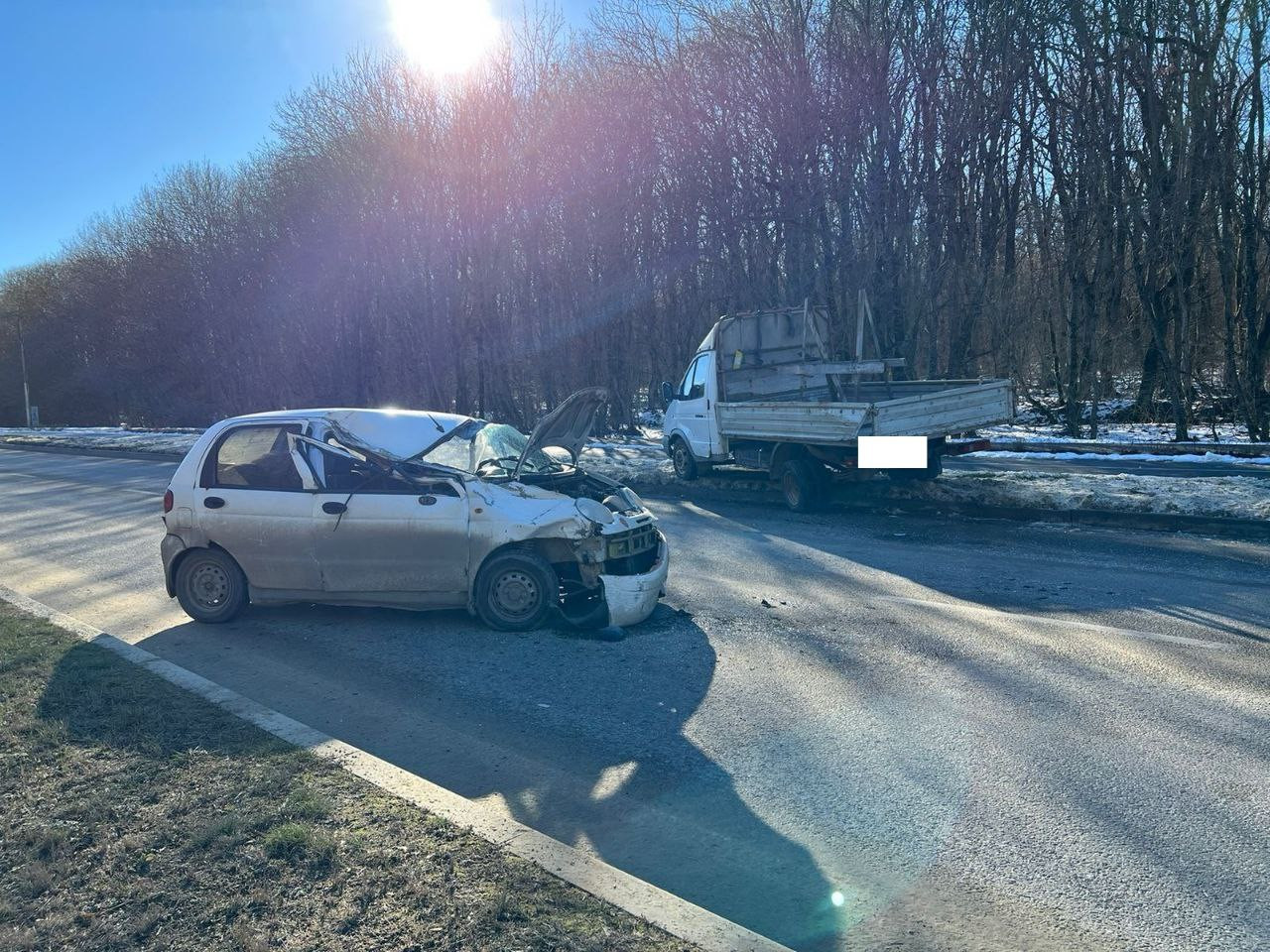 Водитель Daewoo Matiz врезался в стоящую на обочине ГАЗель в Ставрополе -  АТВмедиа