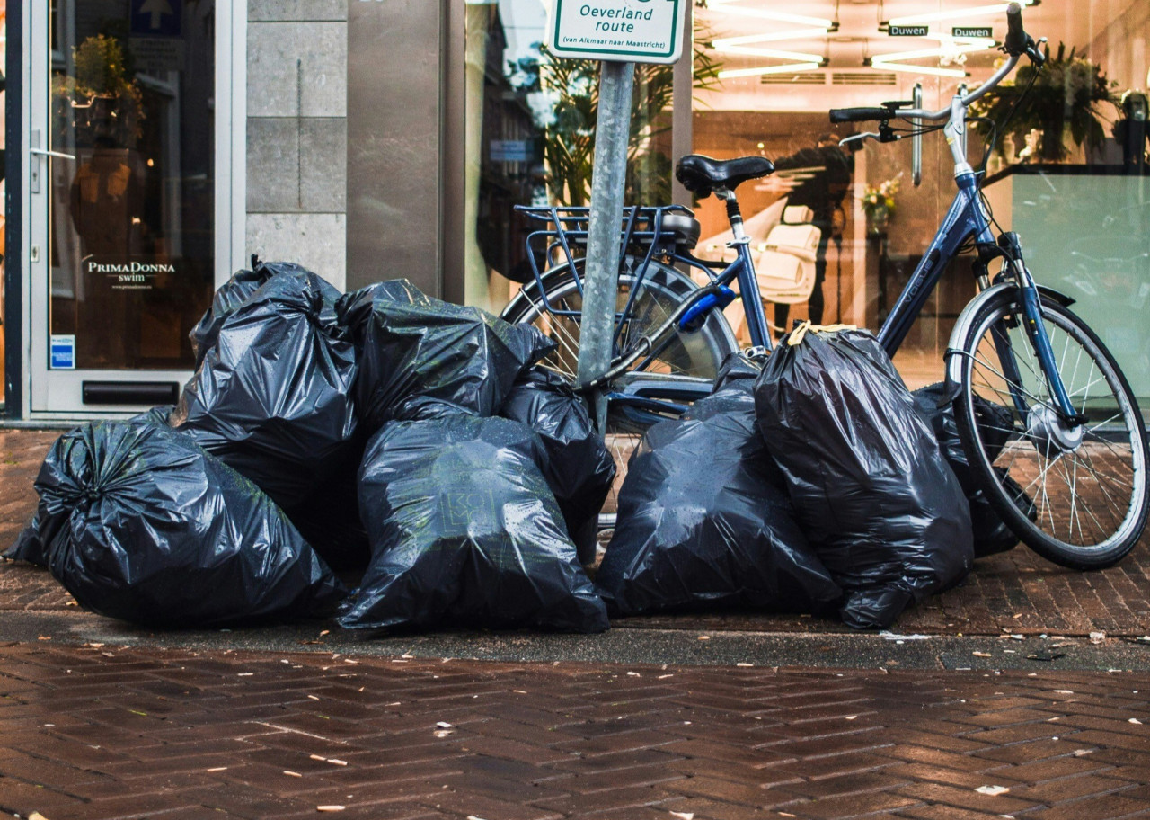 Куда выбрасывать листья, строительный мусор и мебель в Ставропольском крае?
