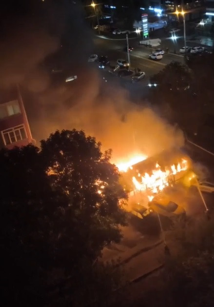 Магазин Ёлкин дом в Ставрополе загорелся из-за короткого замыкания