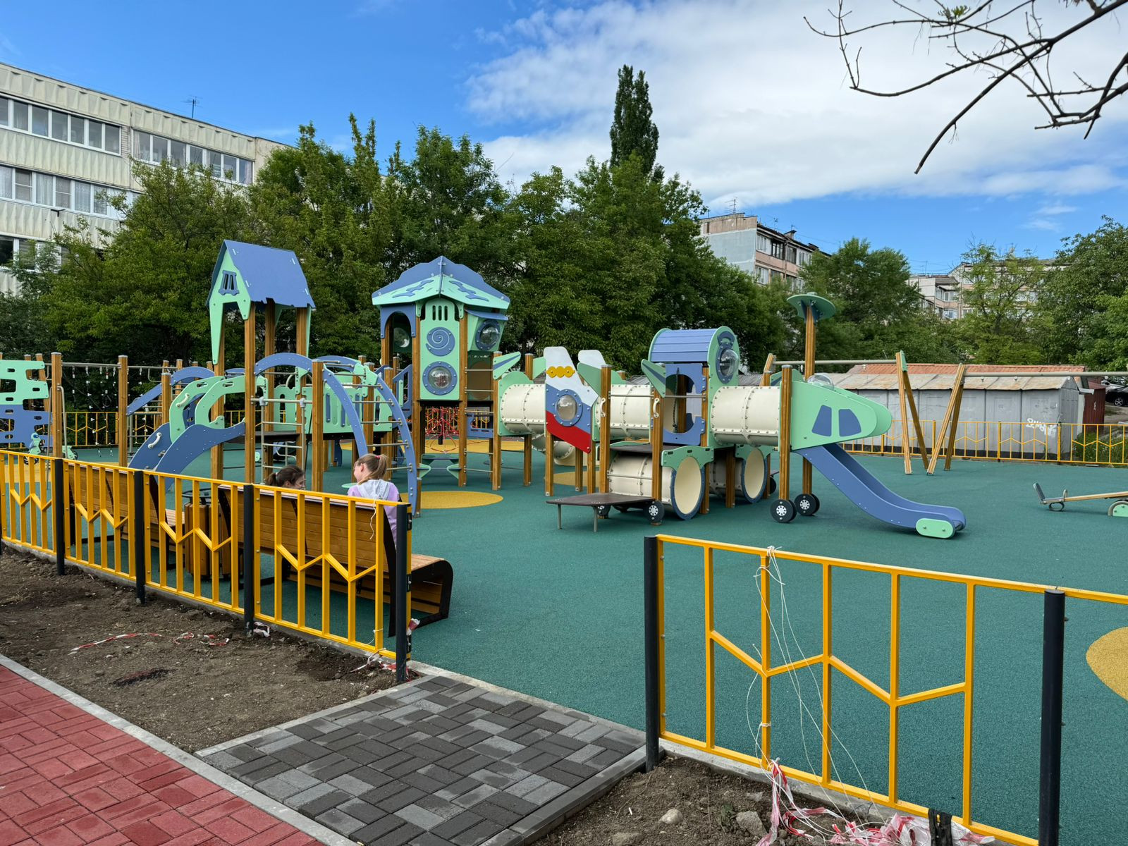 Первую многофункциональную детскую площадку построили в Кисловодске