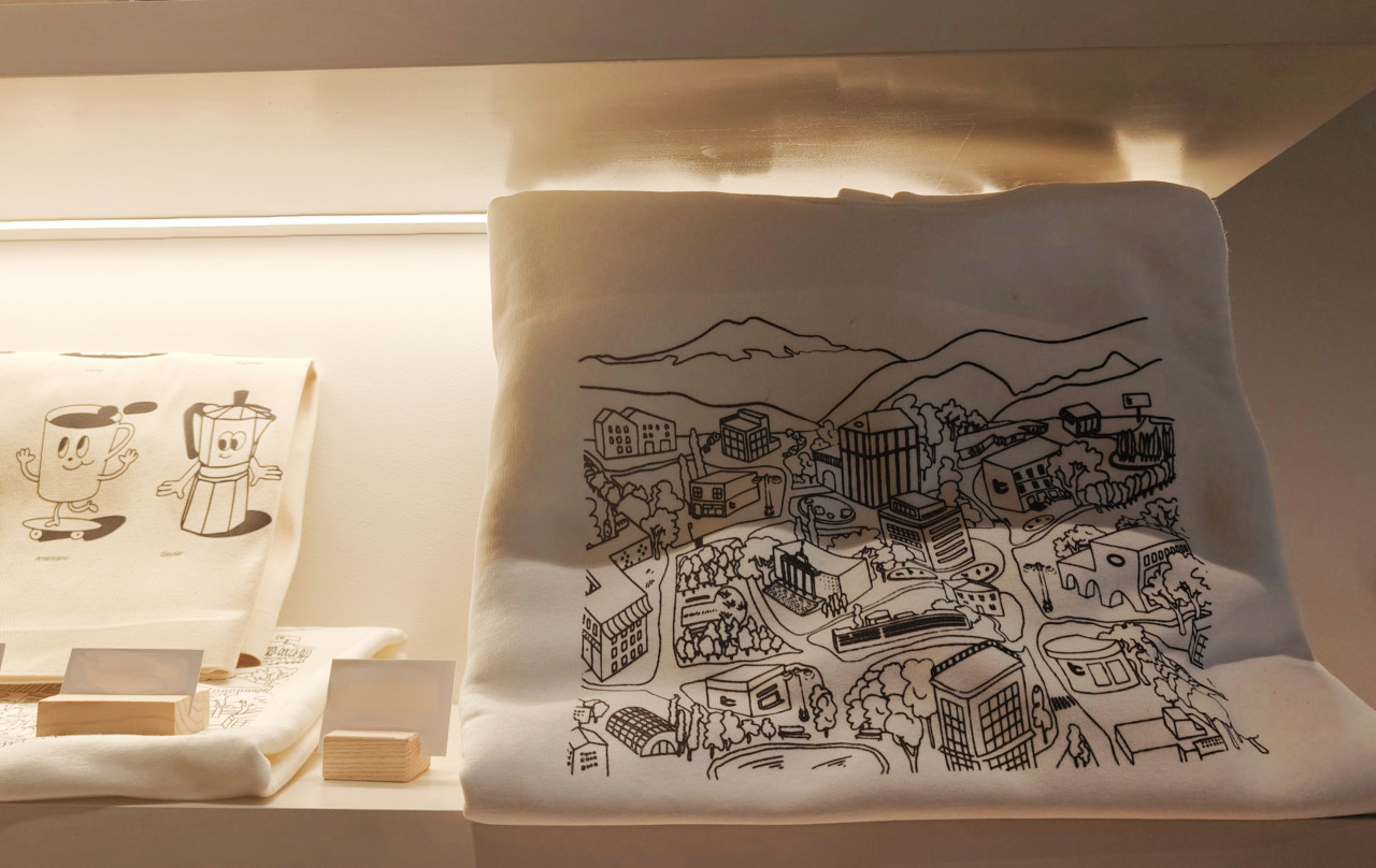 Берем атмосферу с собой: подборка заведений Ставрополя со своим мерчем