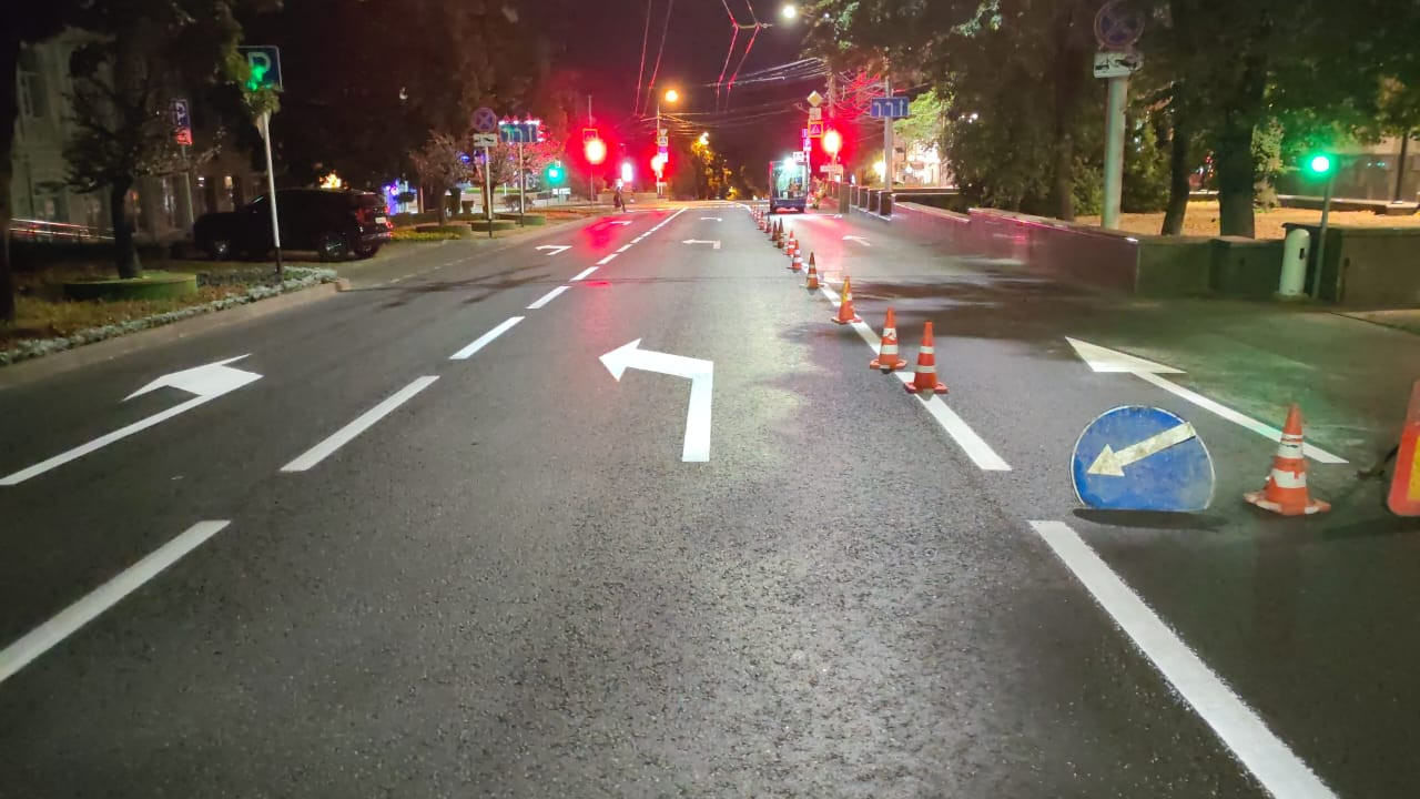 Перед 1 сентября у школ Ставрополя обновили 17 тыс. квадратных метров разметки