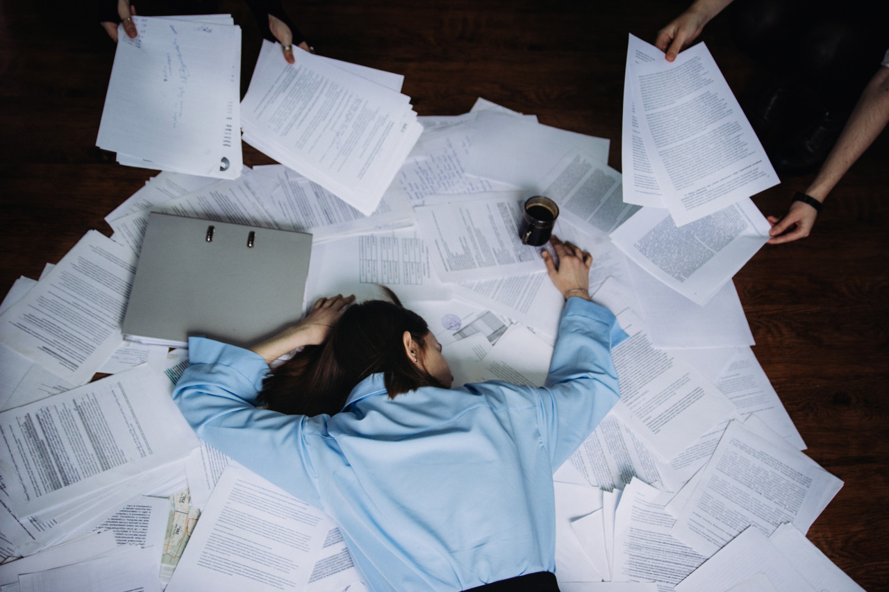 Я больше не могу: что такое эмоциональное выгорание и как с ним справляться?