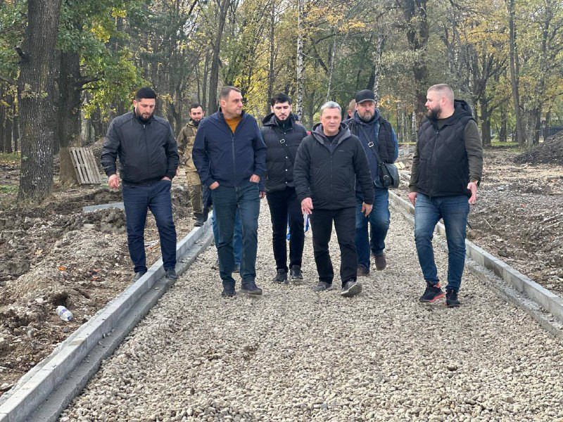 На Новопятигорском озере обустраивают пешеходные зоны На Новопятигорском озере обустраивают пешеходные зоны