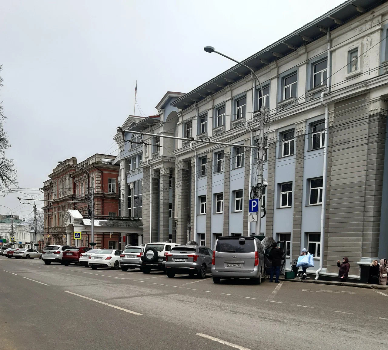 Кровлю здания горадминистрации отремонтируют в Ставрополе Кровлю здания горадминистрации отремонтируют в Ставрополе