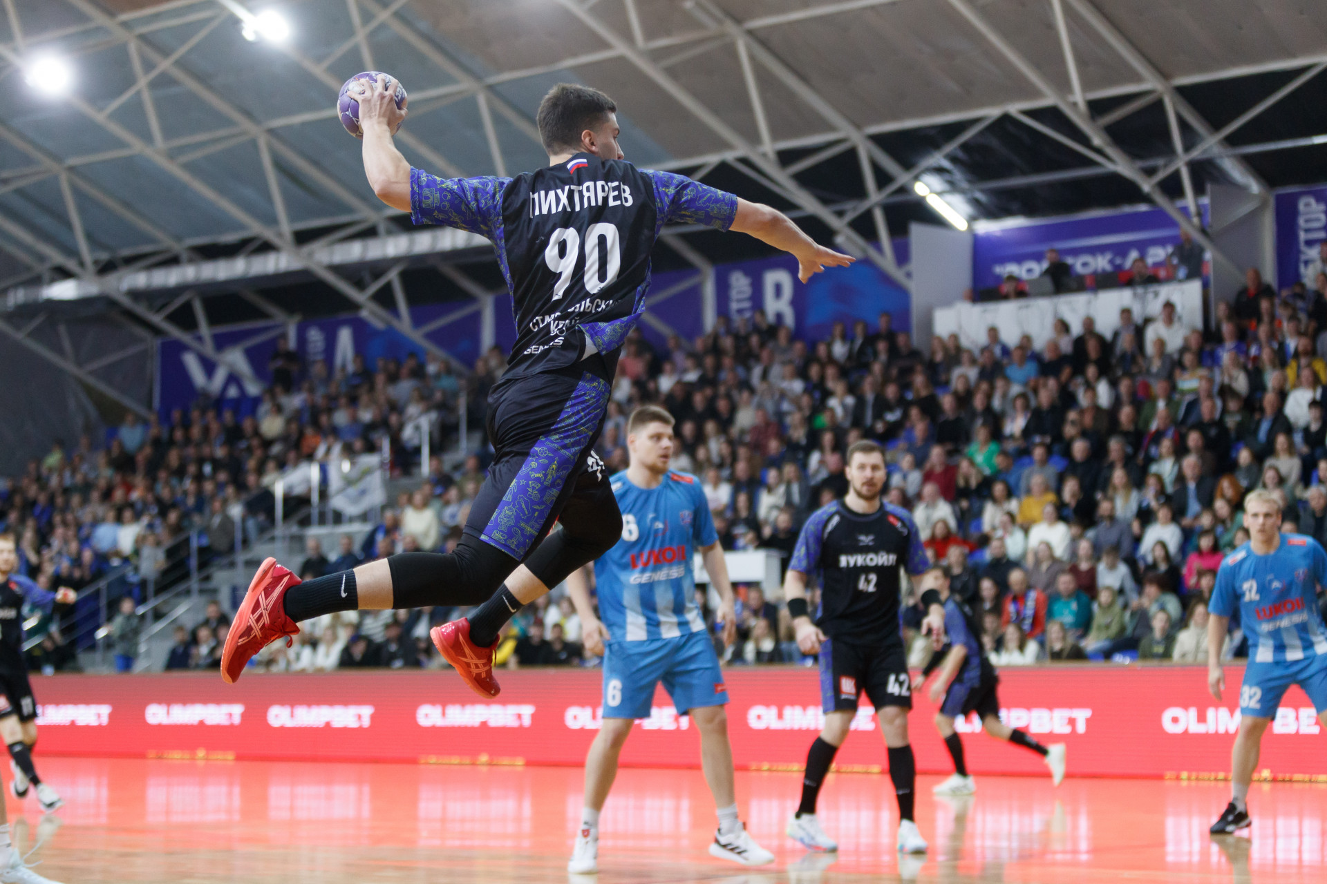 «Виктор» громит астраханское «Динамо» и берет шестую победу в чемпионате «Виктор» громит астраханское «Динамо» и берет шестую победу в чемпионате