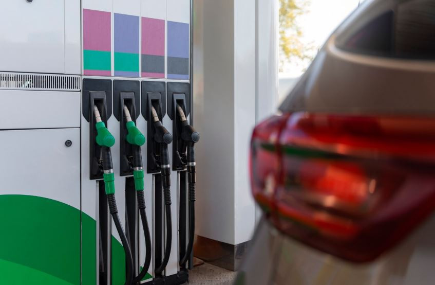 Кировский округ получил информацию о минировании заправки