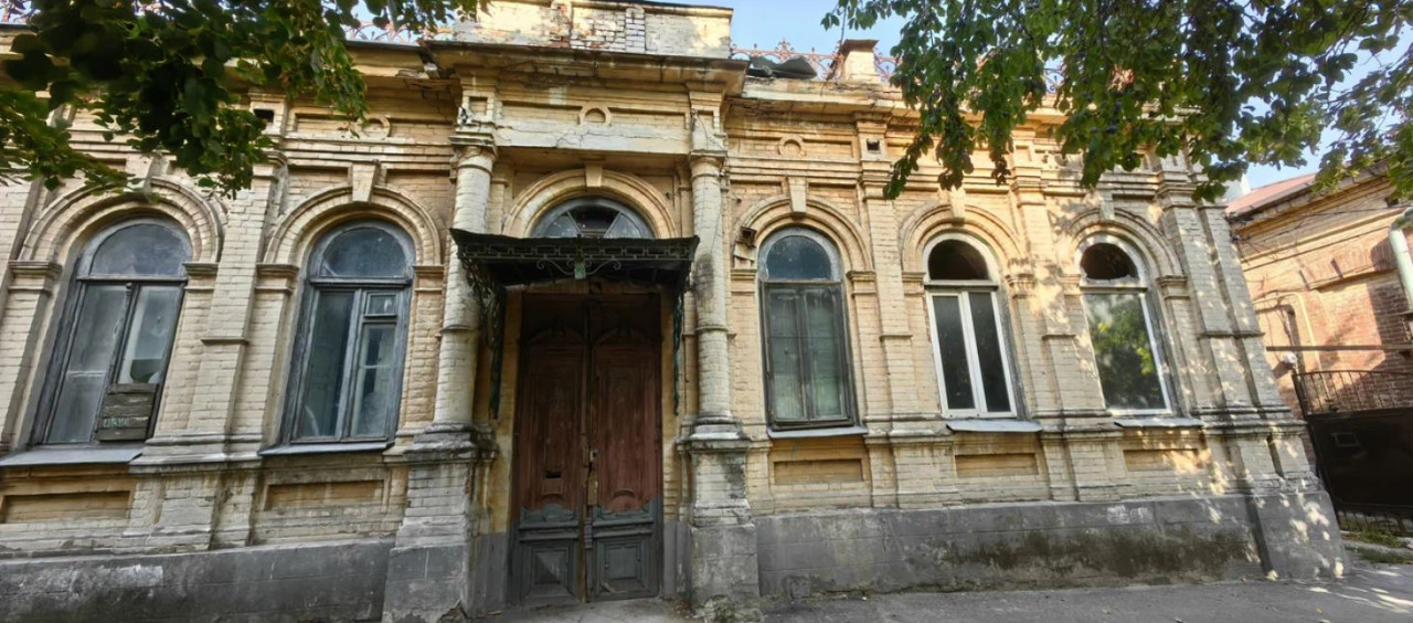 Исторический «Дом Лобанова» продают в Ростовской области Исторический «Дом Лобанова» продают в Ростовской области