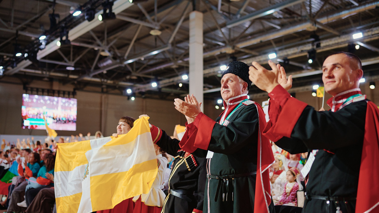 85 семей из Ставропольского края участвуют в окружном полуфинале конкурса «Это у нас семейное»