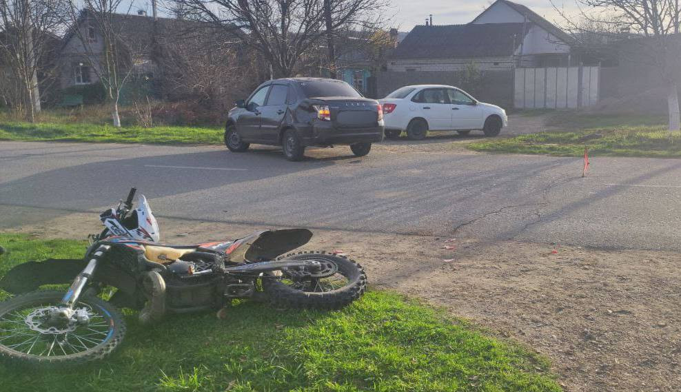 17-летний мотоциклист пострадал в аварии в Георгиевске 17-летний мотоциклист пострадал в аварии в Георгиевске