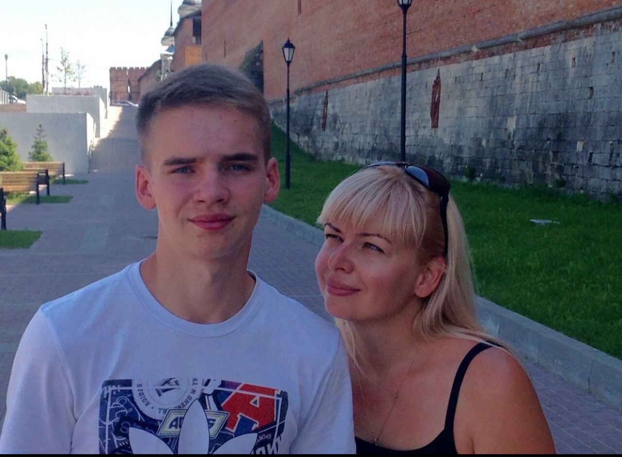 Глава Ставрополя поздравил матерей бойцов СВО с Днем матери