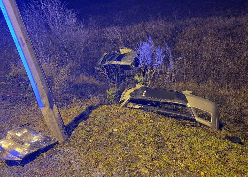 33-летний водитель не справился с управлением авто и погиб в Кочубеевском округе