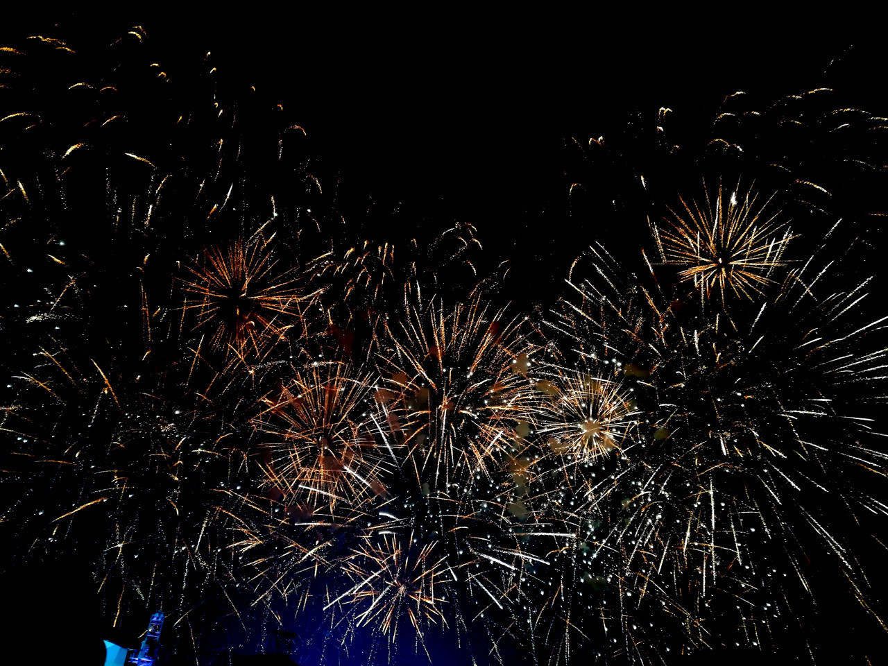 Важные правила использования пиротехники: где и когда на Ставрополье можно запускать фейерверки? Важные правила использования пиротехники: где и когда на Ставрополье можно запускать фейерверки?