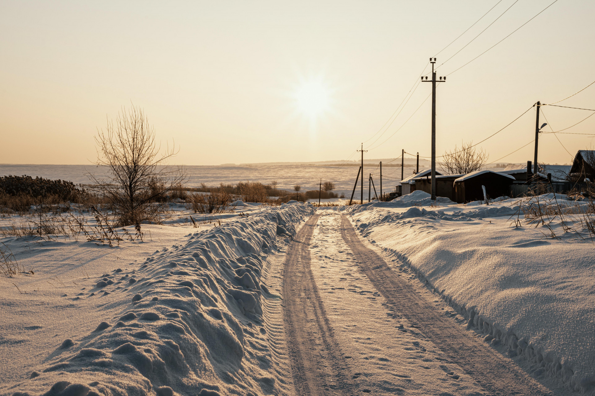 Непогода оставила без света несколько районов Ставрополья