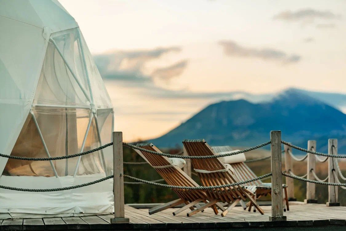 Более 2 тысяч туристов проведут праздники в глэмпингах Предгорного округа