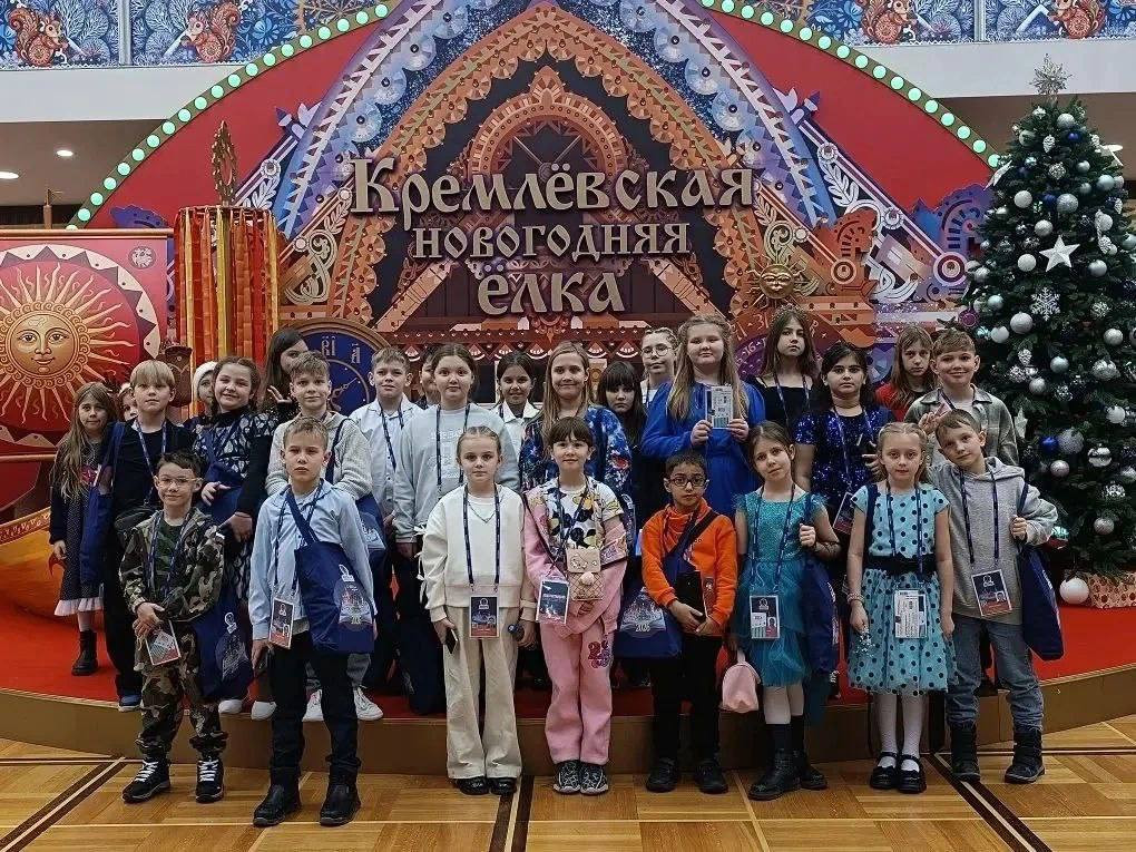 Дети из Ставропольского края побывали на главной Кремлевской елке