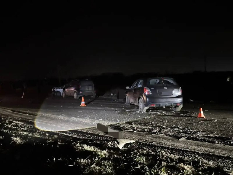 Три авто столкнулись на трассе под Невинномысском Три авто столкнулись на трассе под Невинномысском