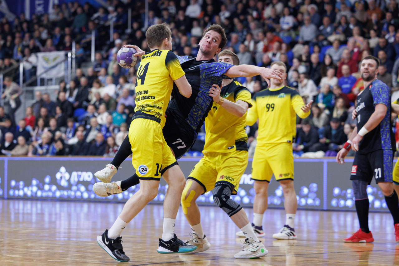 Седьмую победу одержали ставропольские гандболисты на чемпионате России в мужской суперлиге