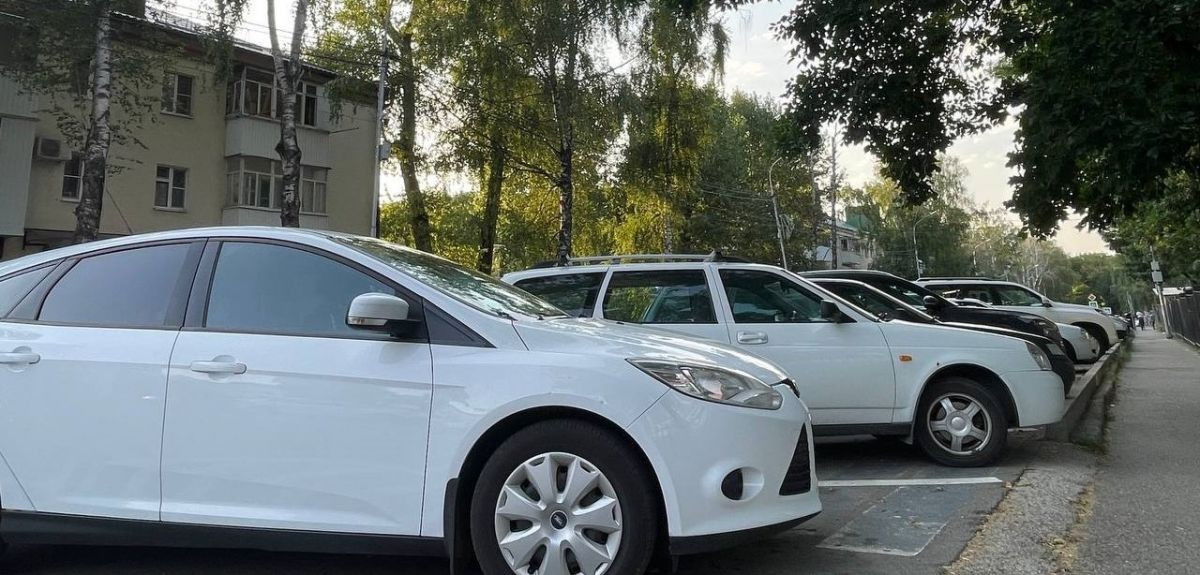 Больше 7 тыс. штрафов выписали за нарушение правил парковки на ул. Семашко с 2023 года