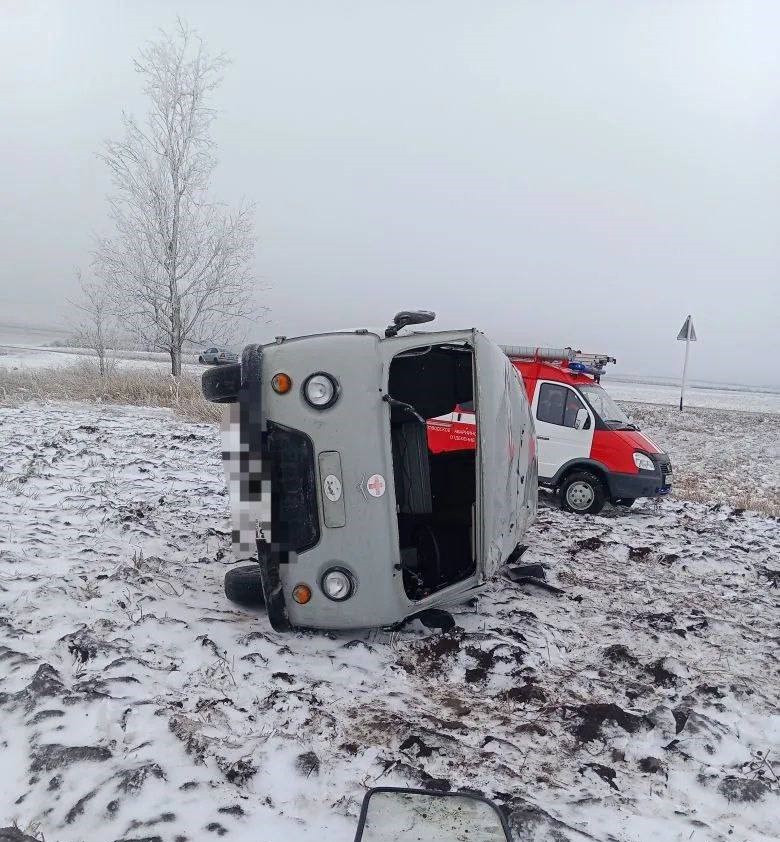 Машина скорой помощи перевернулась в Минераловодском округе Машина скорой помощи перевернулась в Минераловодском округе