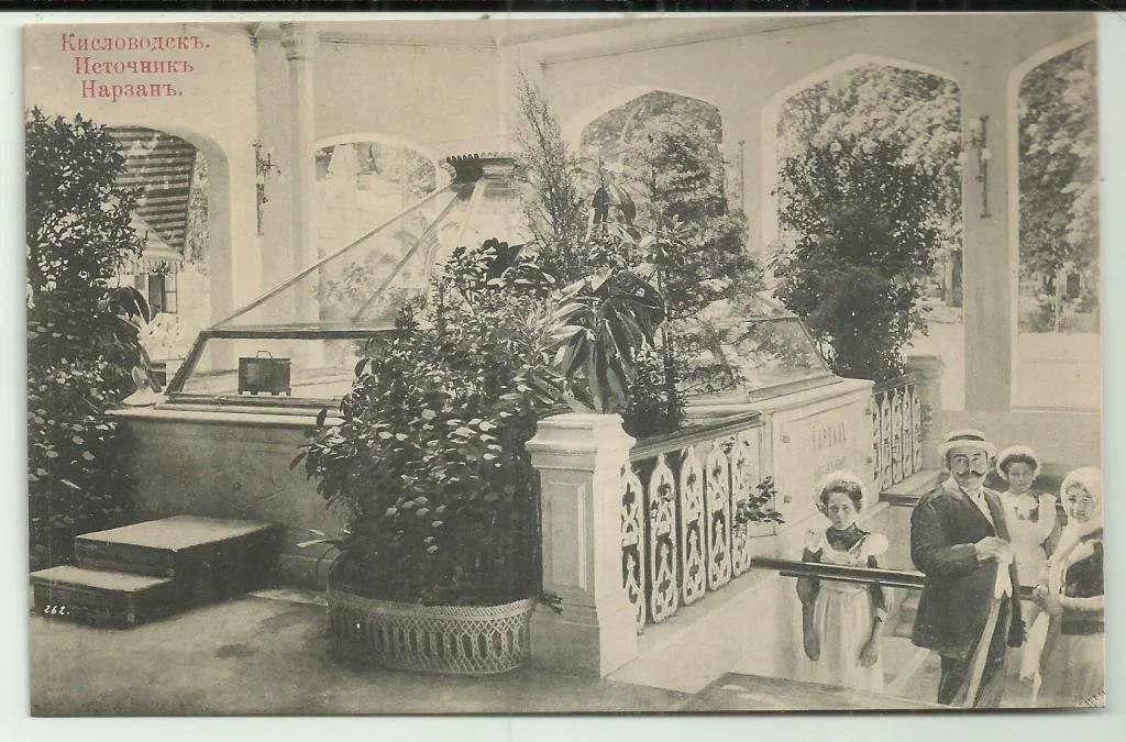 Фотовыставка «Нимфы Кислого колодца» работает в Кисловодске