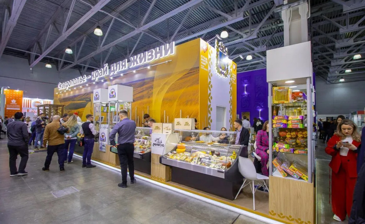Более 7 тонн продукции продали предприниматели Ставрополья на всероссийской выставке в Москве Более 7 тонн продукции продали предприниматели Ставрополья на всероссийской выставке в Москве
