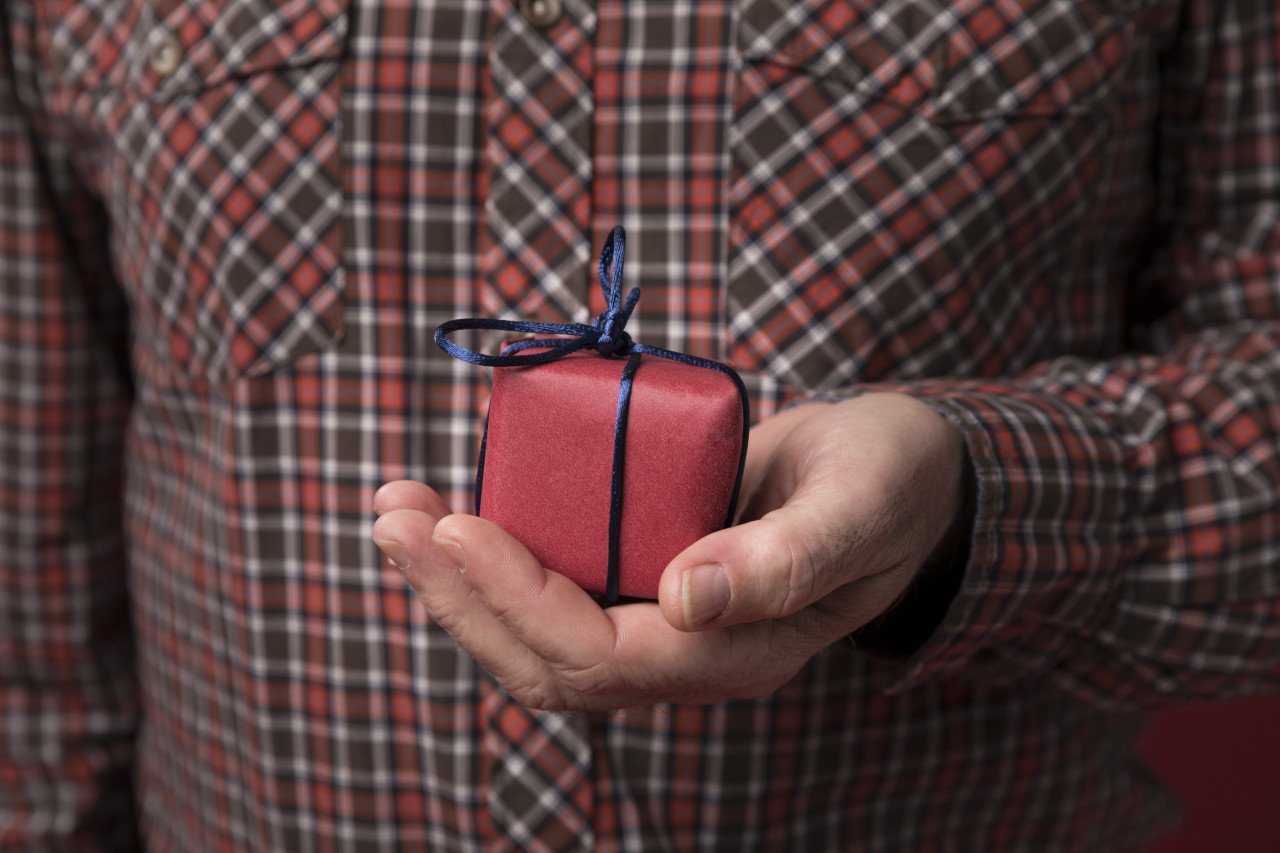 Психолог сказал, что купить мужчине на 23 февраля, если есть только 1000 рублей
